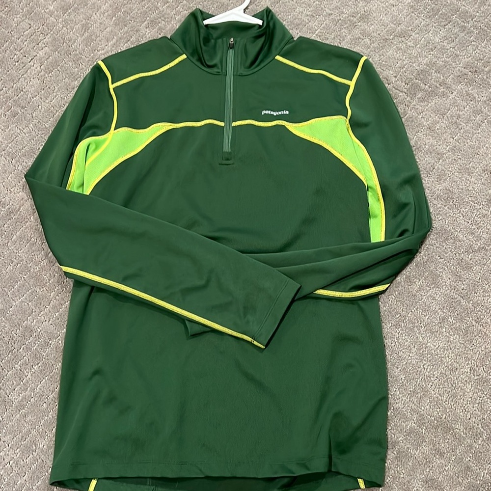 Patagonia Mens 3/4 zip size medium
